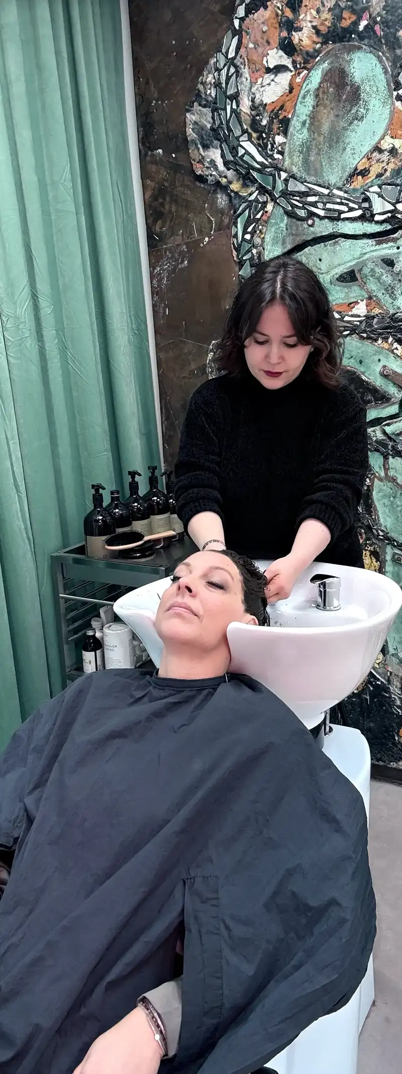 Växtfärgning Izabela Elezi hos Frisörerna i nacka Strand